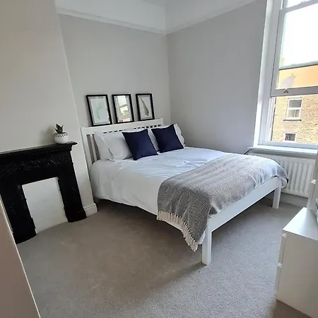 Brylie House, Large Family